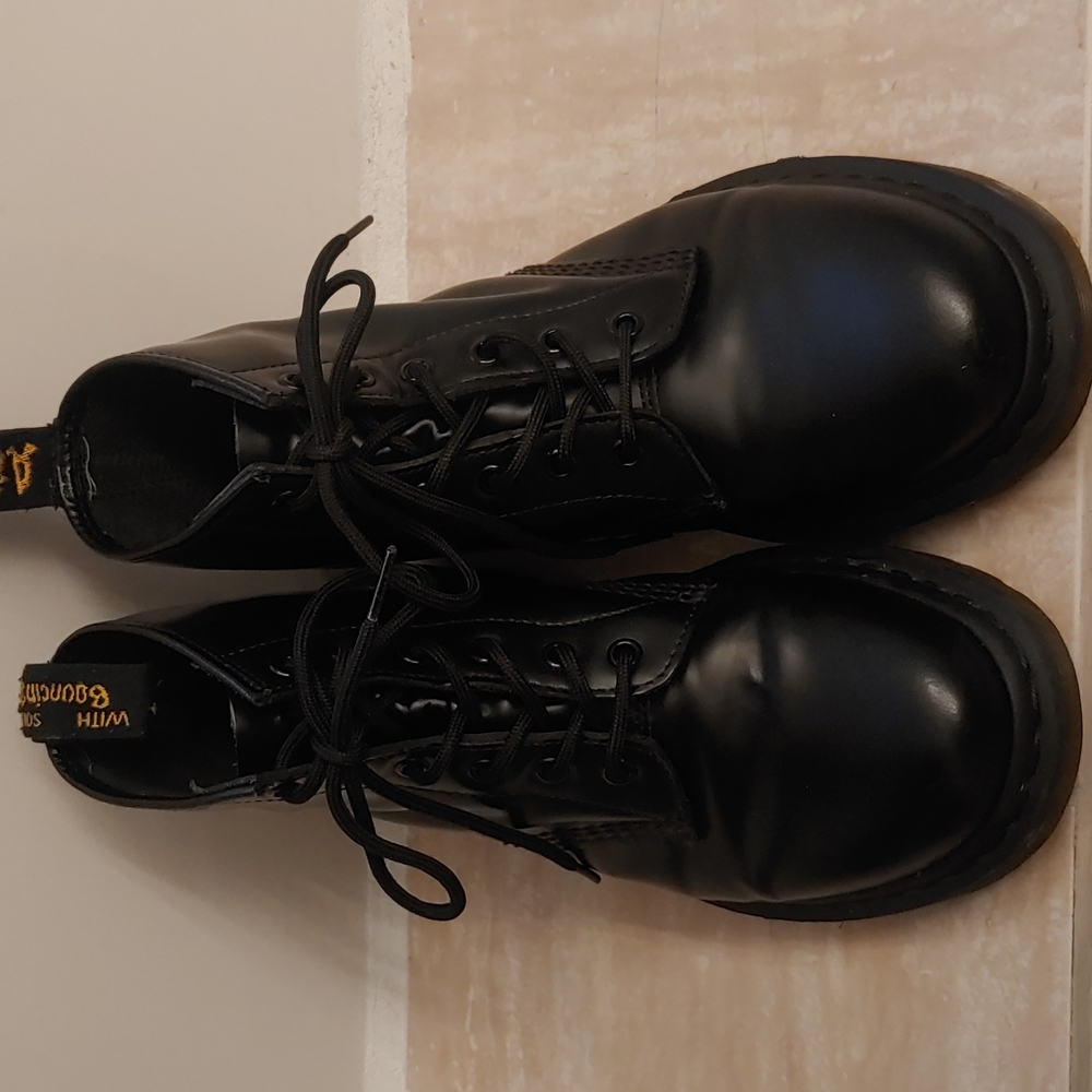 Dr Martens 101 Boots Men size 7